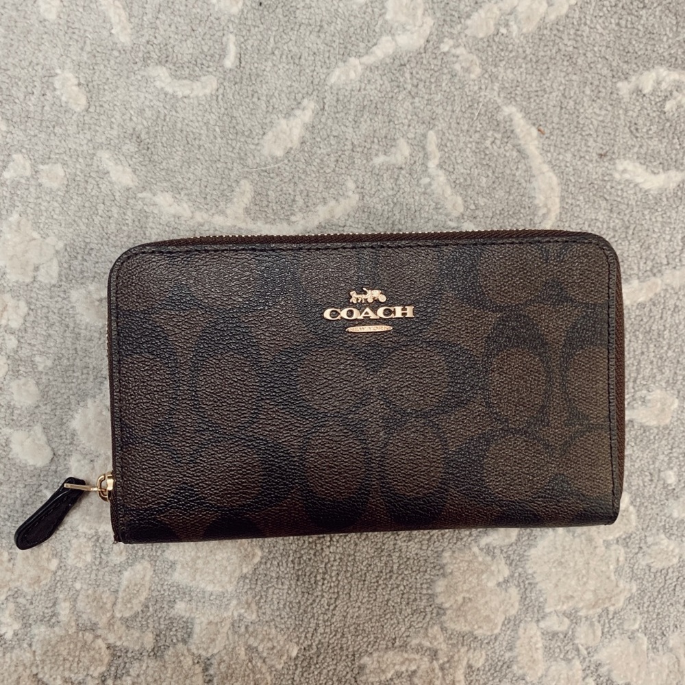 Coach signature medium ID zip wallet